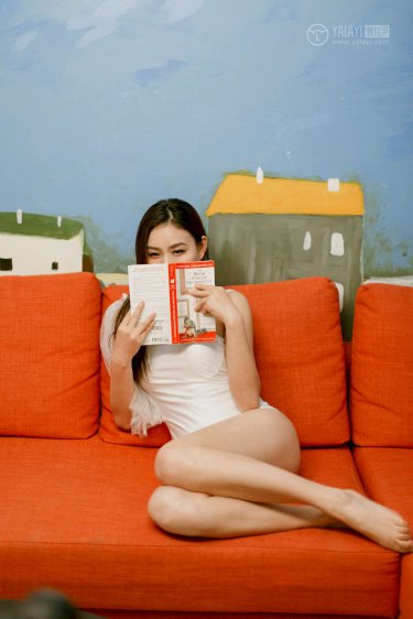 人妻用嘴含着吞精