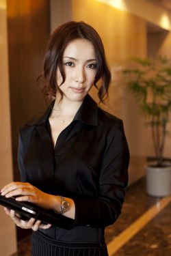 冷艳麻麻被调教成性奴小说